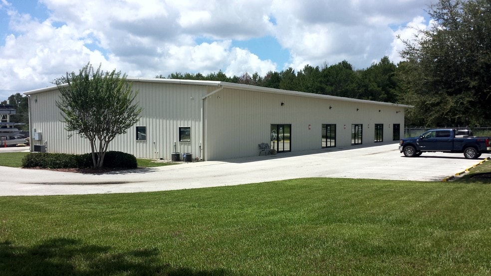 More Photos Of 4620-4630 Old Lucerne Park Rd, Winter Haven Self Storage For Lease