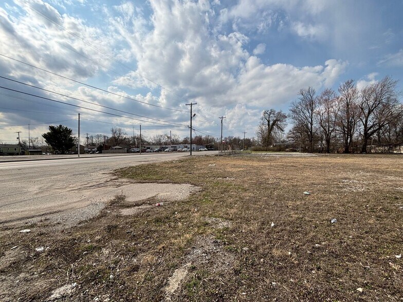 More Photos Of 119 Eastern Blvd, Jeffersonville Land For Sale