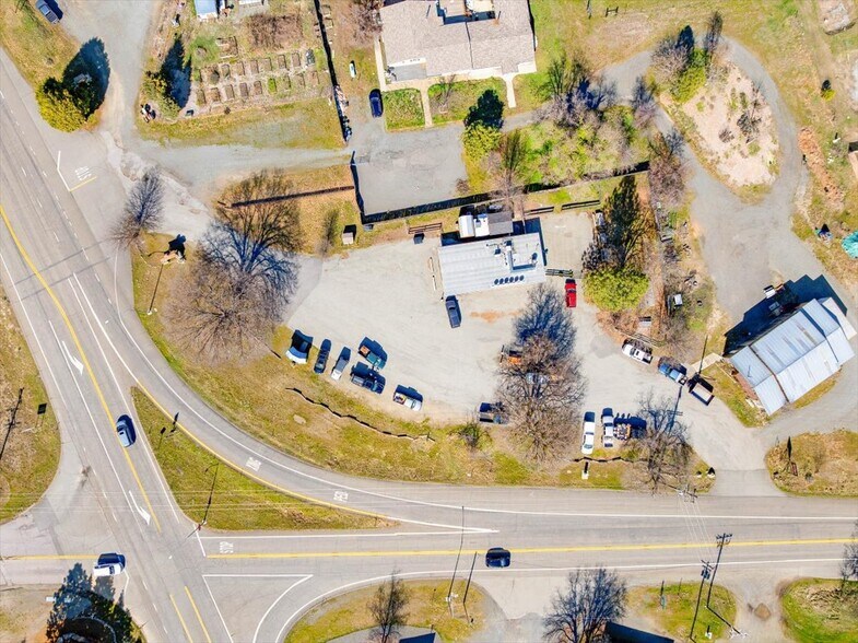 More Photos Of 404 CA-3 Hwy, Etna Restaurant For Sale