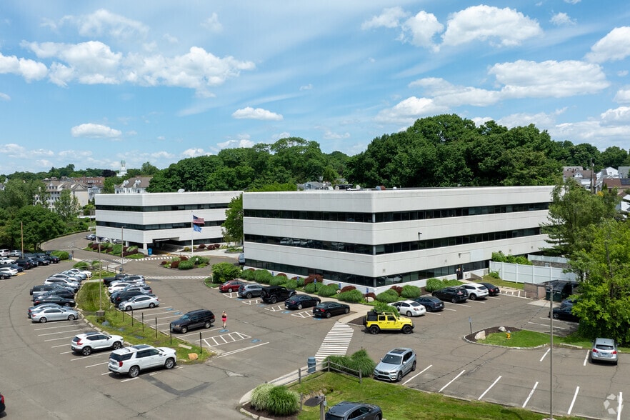 More Photos Of 148 East Ave, Norwalk Medical For Sale