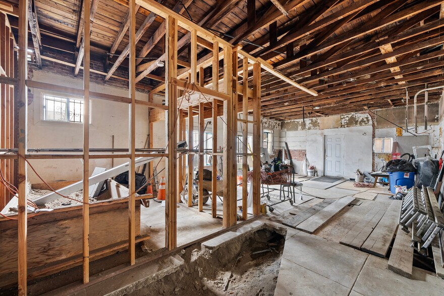 More Photos Of 4441 Avalon Blvd, Los Angeles Apartments For Sale