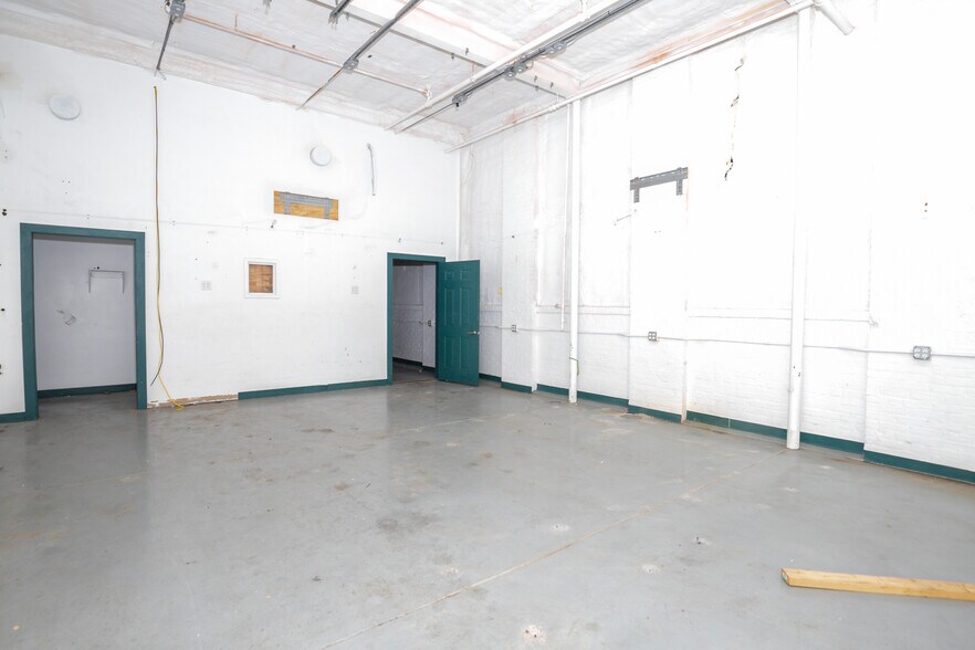 More Photos Of 3661 W Shore Rd, Warwick Warehouse For Sale