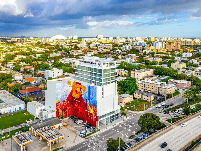 More Photos Of 420 SW 7th St, Miami Land For Lease