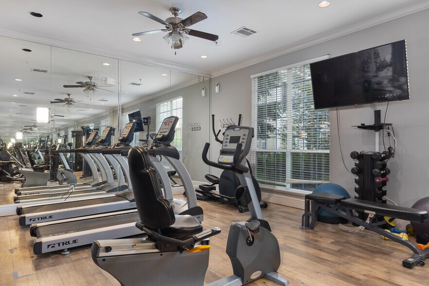 More Photos Of 1800 S Brentwood Blvd, Saint Louis Apartments For Sale