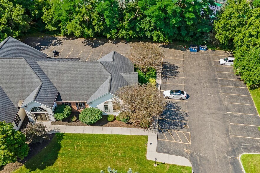 More Photos Of 55 Sullys Trl, Pittsford Office For Lease