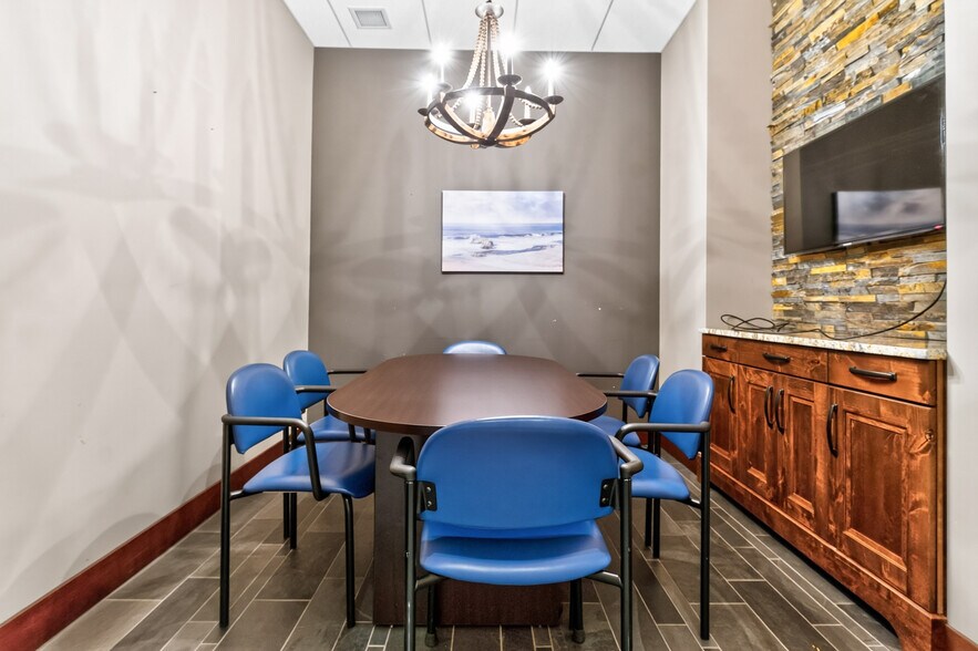More Photos Of 8047 199th St, Langley Office For Sale