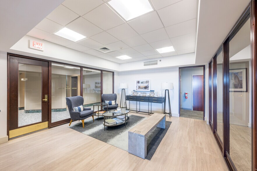 More Photos Of 300 Centerville Rd, Warwick Medical For Sale