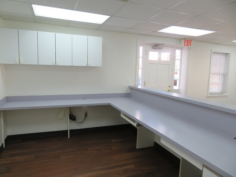 More Photos Of 3231-3233 Superior Ln, Bowie Medical For Lease
