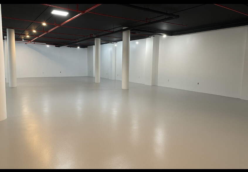 More Photos Of 29-30 12th St, Astoria General Retail For Sale