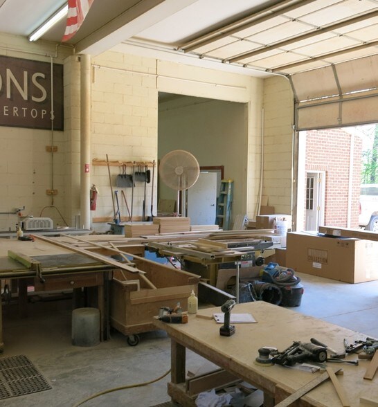 More Photos Of 15220 Carrollton Blvd, Carrollton Flex For Sale