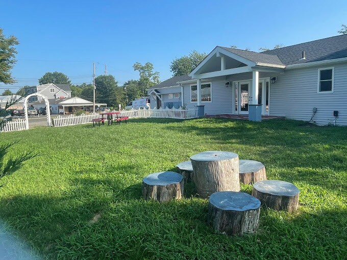 More Photos Of 261 Franklin St, Hightstown Office For Lease