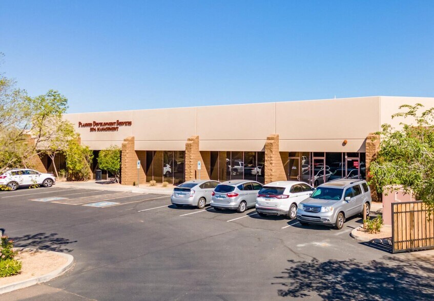 More Photos Of 17235 N 75th Ave, Glendale Unknown For Lease