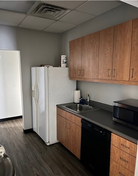 More Photos Of 106-A Prosperity Boulevard Blvd, Piedmont Office For Lease