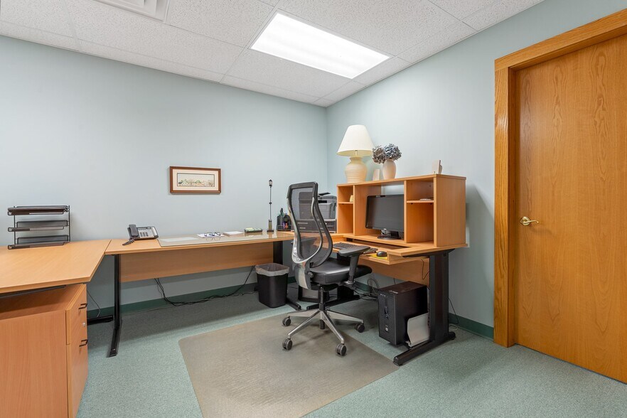 More Photos Of 939-941 Salem St, Groveland Storefront Retail Office For Sale