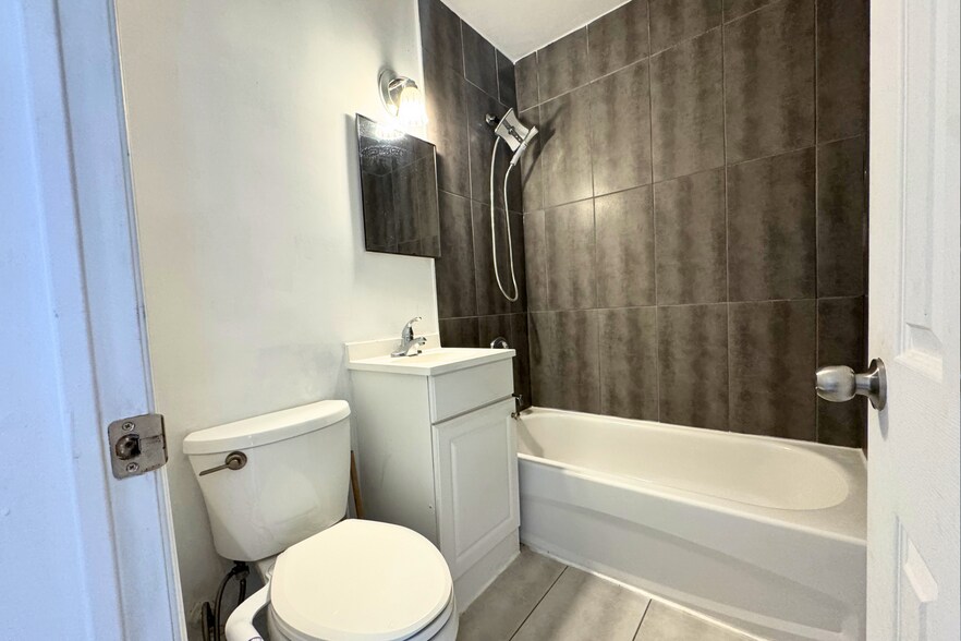 More Photos Of 2544 Eglinton Av W, Toronto General Retail For Sale