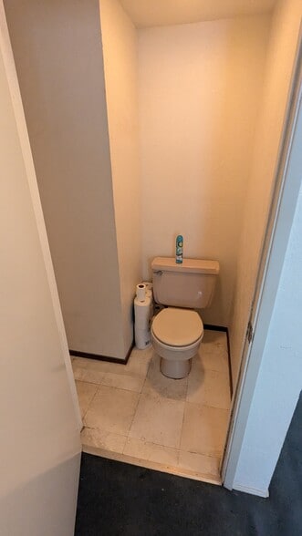 More Photos Of 612 E Lewelling Blvd, Hayward Office For Sale