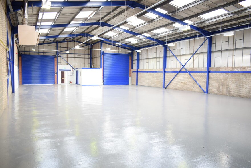 More Photos Of Honeywell Ln, Oldham Warehouse For Lease