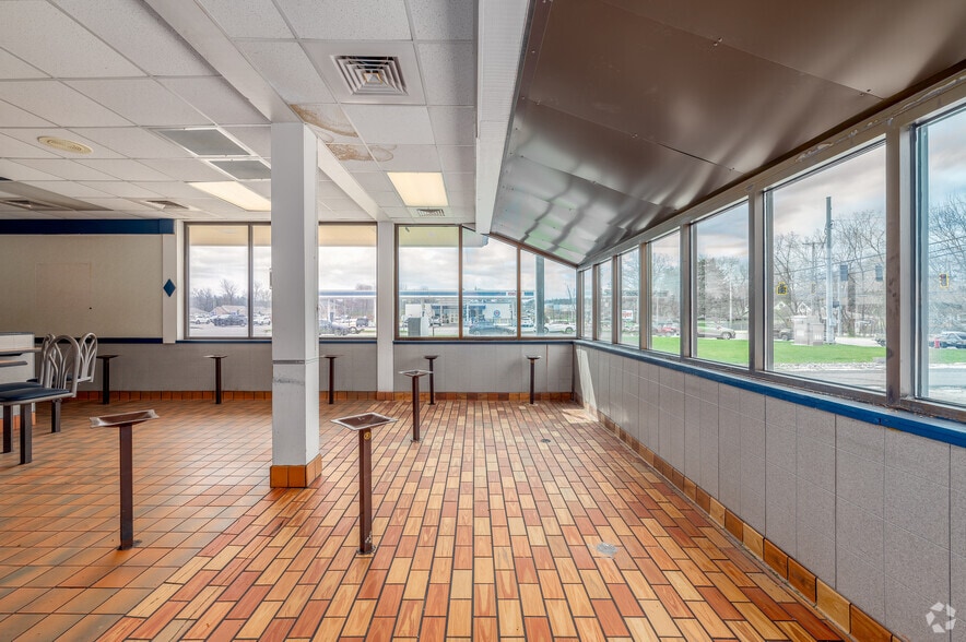 More Photos Of 7677 Broadview Rd, Seven Hills Fast Food For Sale