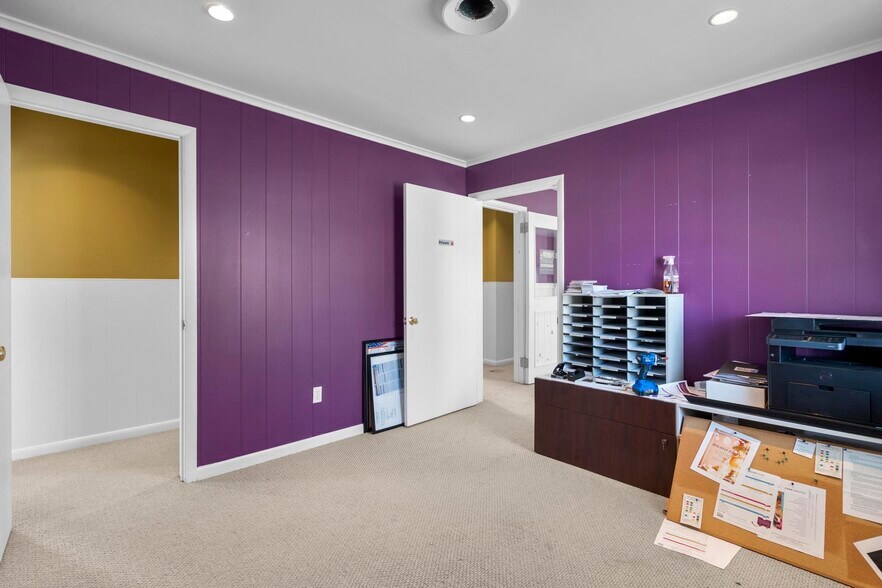 More Photos Of 158 East Ave, Norwalk Office For Lease