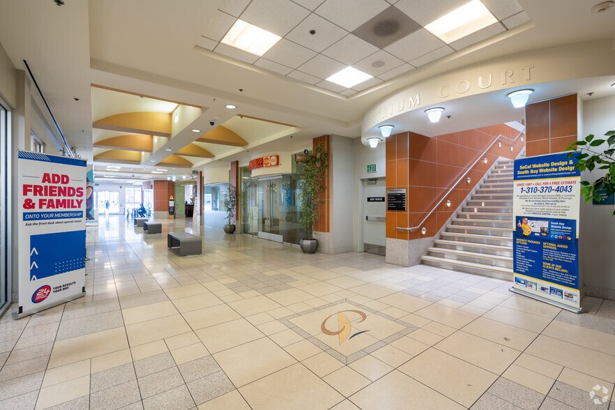 More Photos Of 1601 Pacific Coast Hwy, Hermosa Beach General Retail For Lease