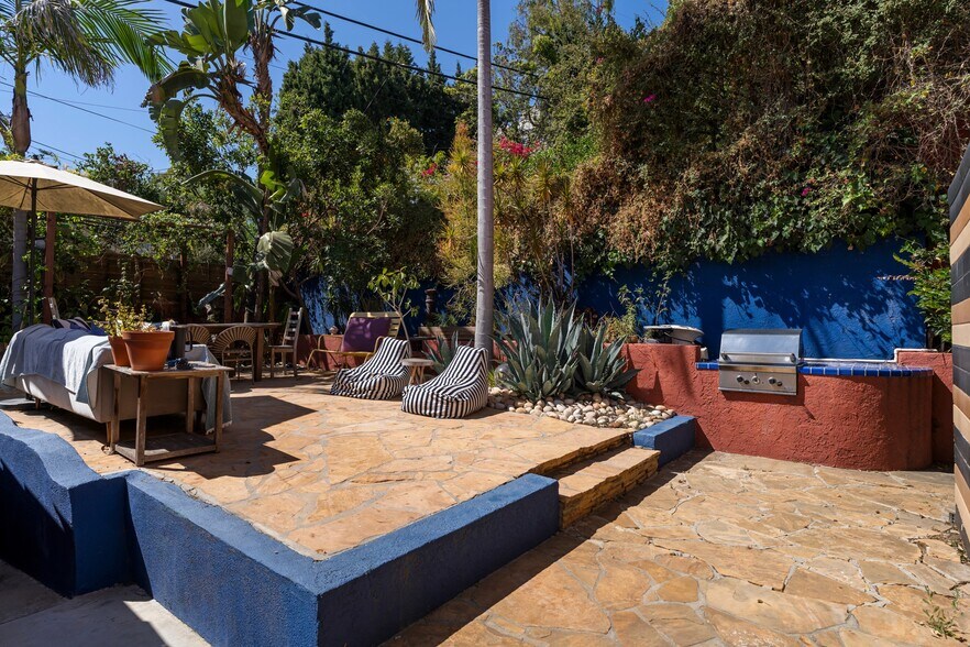 More Photos Of 1501 Westerly Ter, Los Angeles Apartments For Sale