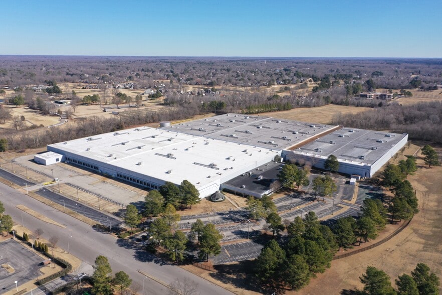 More Photos Of 8400 Winchester Rd, Memphis Warehouse For Lease
