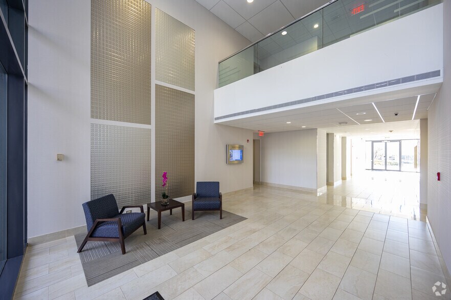 More Photos Of 6525 The Corners Pky, Peachtree Corners Unknown For Lease