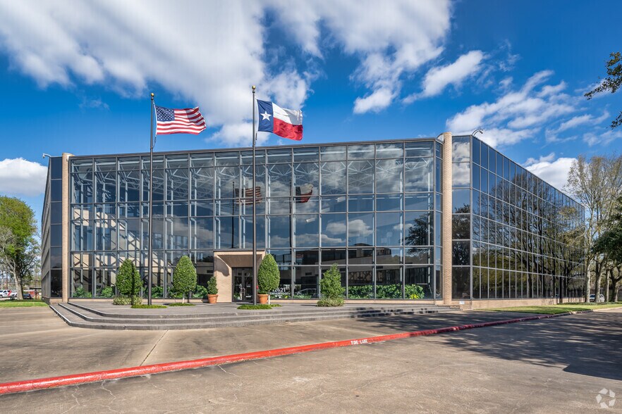 More Photos Of 12621 Featherwood Dr, Houston Office For Lease