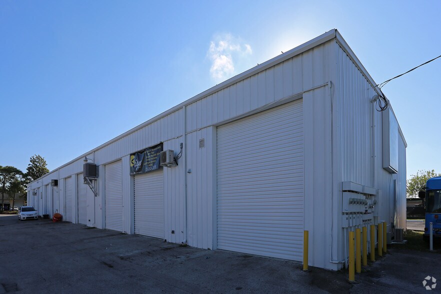 More Photos Of 665-683 SW Sea Holly Ter, Port Saint Lucie Light Distribution For Lease