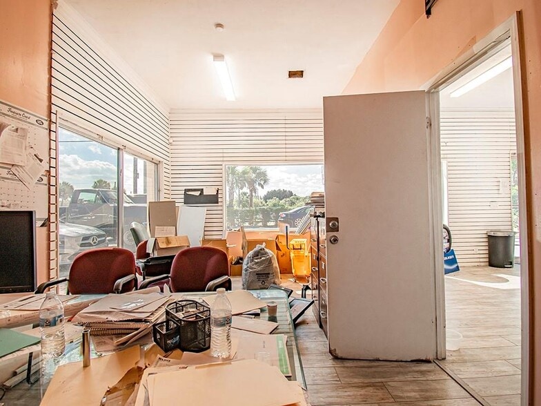 More Photos Of 5720 US Highway 1, Vero Beach Auto Repair For Sale