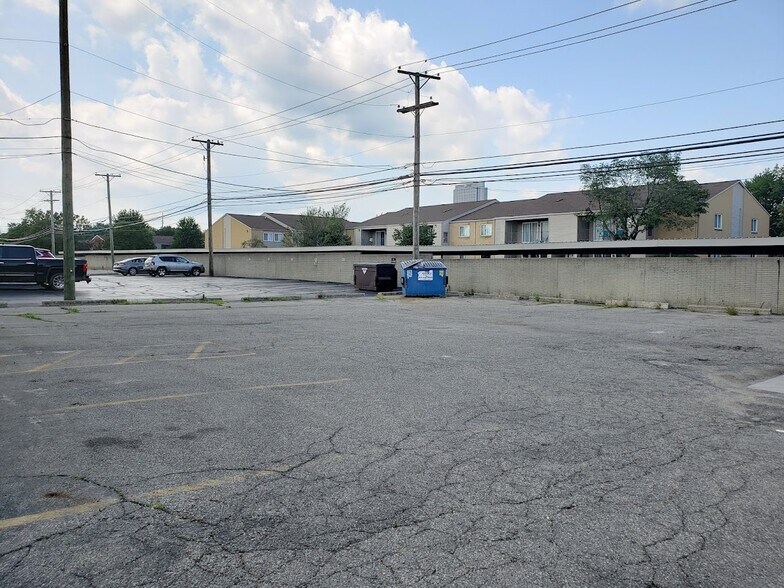 More Photos Of 408 Oliver St, Troy Warehouse For Lease