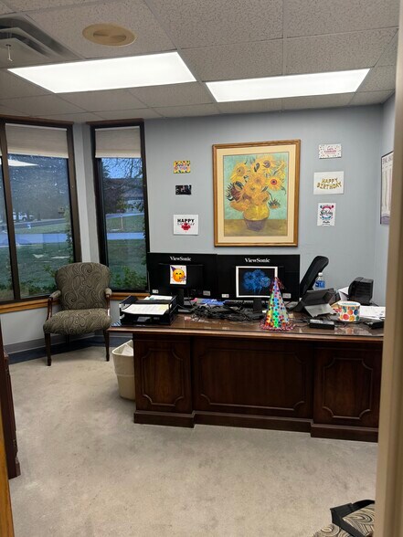 More Photos Of 1136-1138 Independence Ave, Marion Medical For Sale