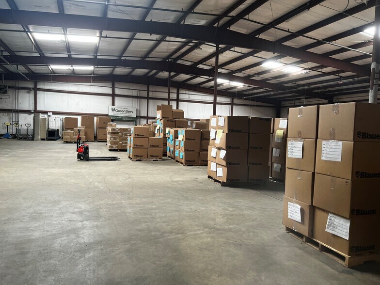 More Photos Of 120 Crown Dr, Batesville Manufacturing For Sale