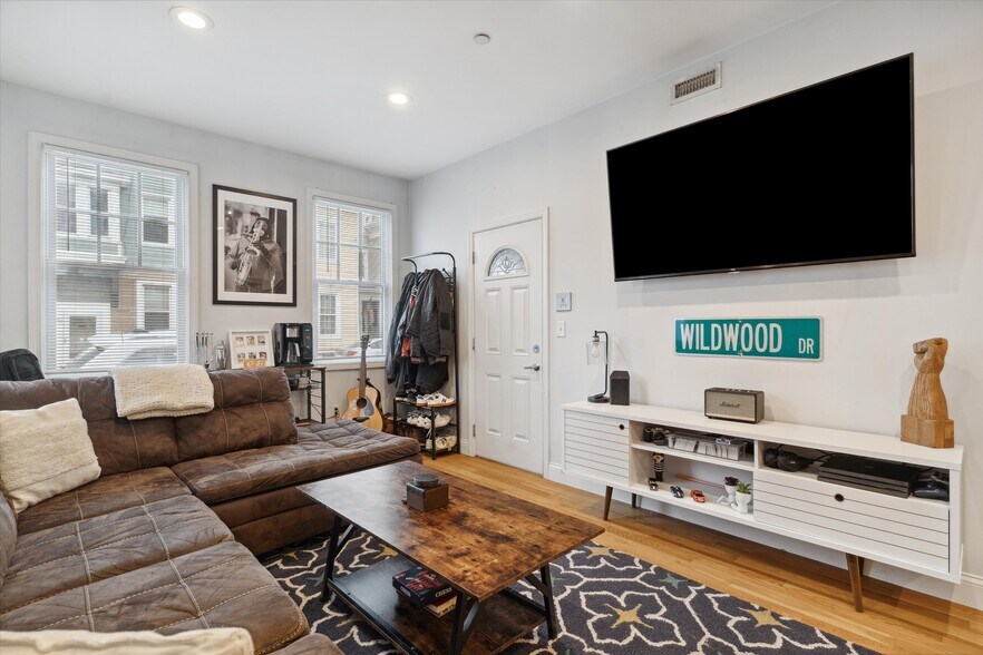 More Photos Of 75-77 F St, Boston Apartments For Sale