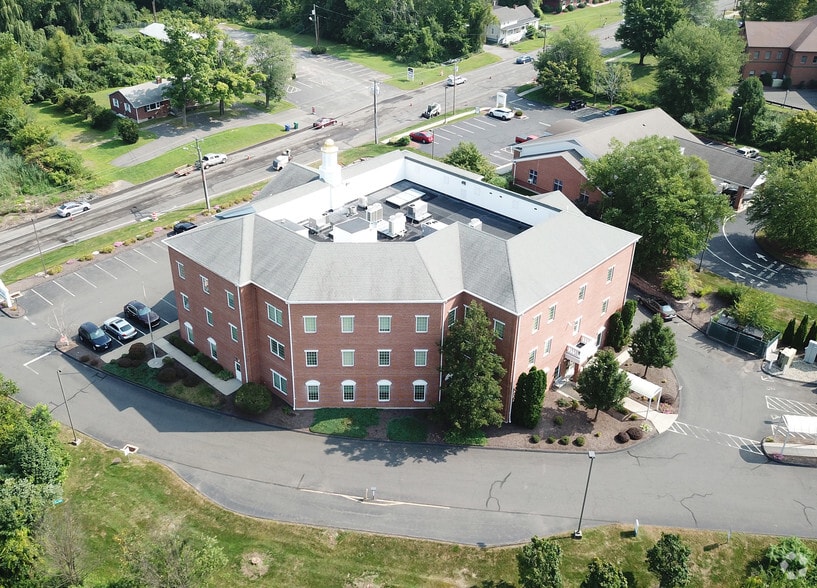 More Photos Of 1645 Ellington Rd, South Windsor Medical For Lease