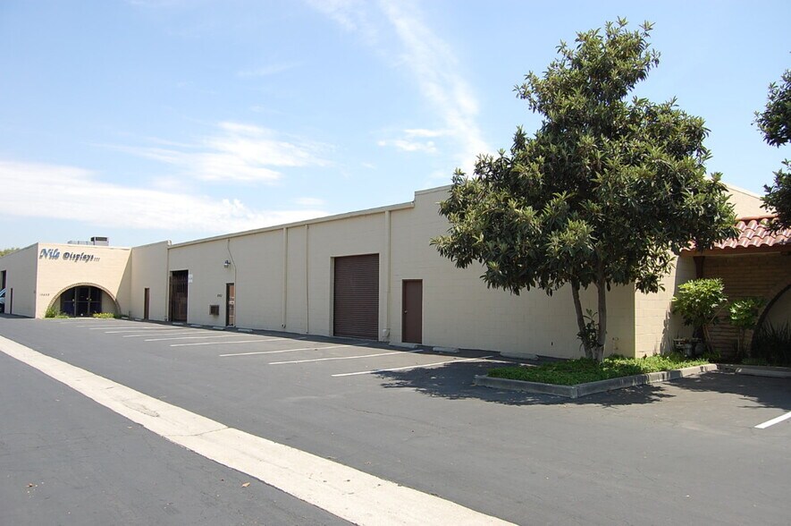 Primary Photo Of 15455-15459 E Proctor Ave, City of Industry Manufacturing For Lease