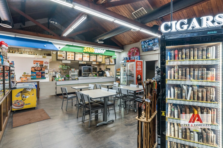 More Photos Of 6618 Wofford Blvd, Wofford Heights Service Station For Sale