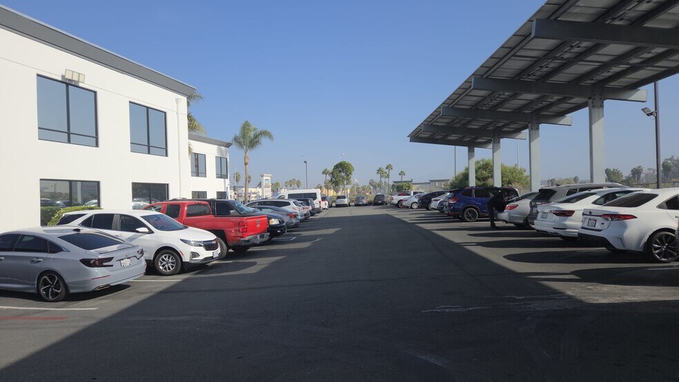 More Photos Of 22 W 35th St, National City Medical For Lease