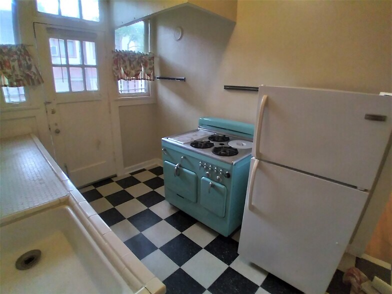 More Photos Of 219 W Magnolia Ave, San Antonio Apartments For Sale