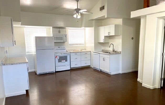 More Photos Of 7162 N 57th Ave, Glendale Apartments For Sale