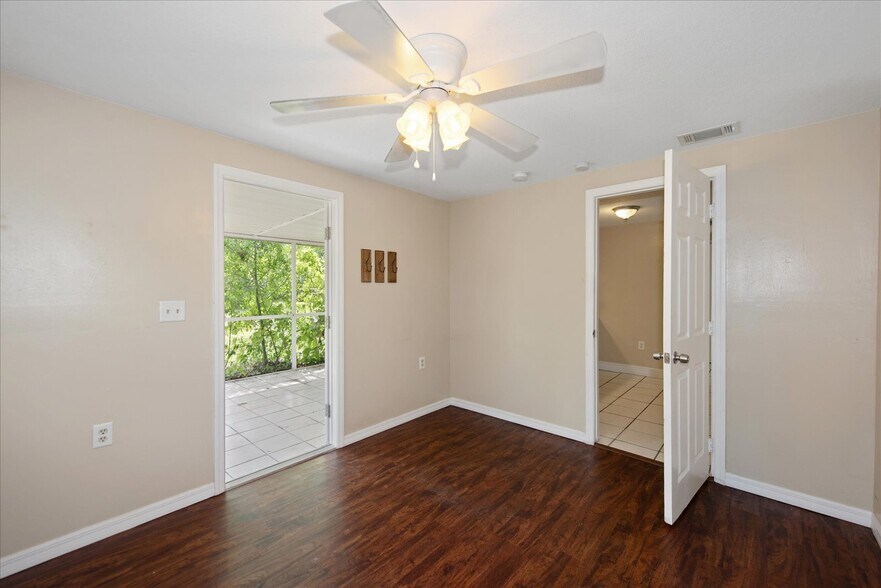 More Photos Of 1905 Oakley Ave, Fort Myers Apartments For Sale