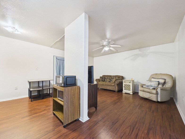 More Photos Of 1349 Jefferson Dr, Port Arthur Apartments For Sale