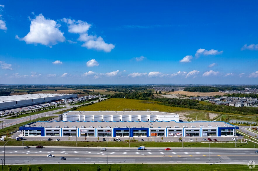 More Photos Of 10 Lightbeam Ter, Brampton Warehouse For Lease