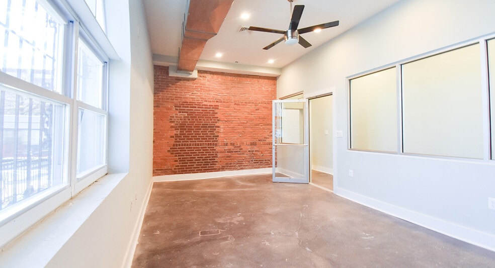 More Photos Of 920-922 M St SE, Washington Office For Sale
