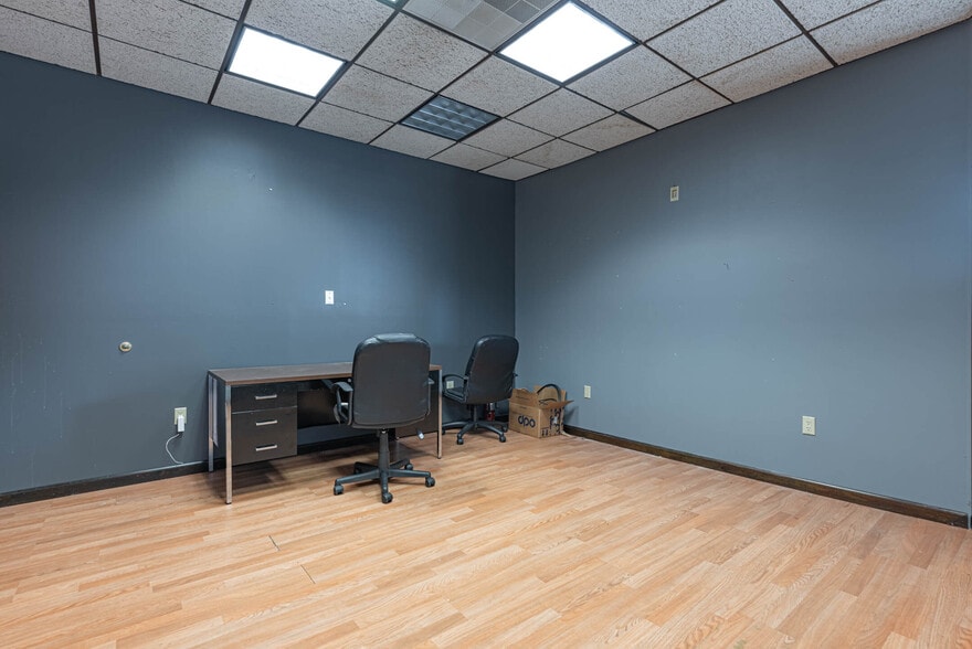 More Photos Of 1117 E 3rd St, Dayton Storefront Retail Office For Lease