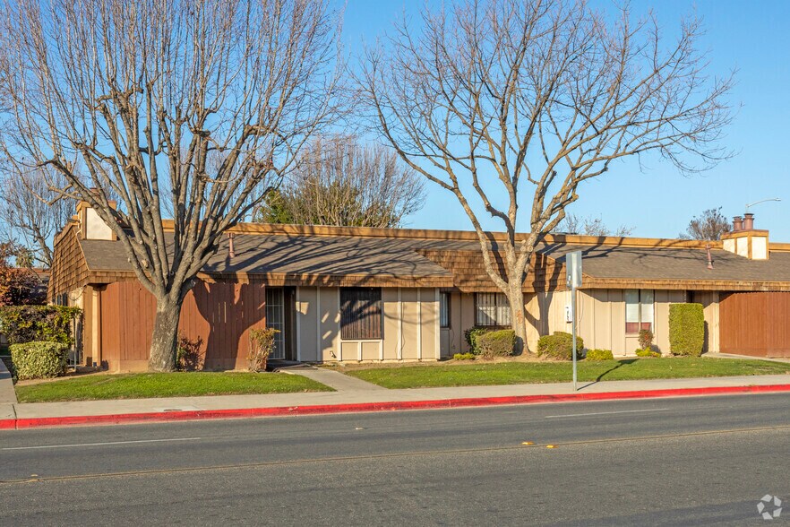 Primary Photo Of 1221 N Peach Ave, Fresno Apartments For Sale
