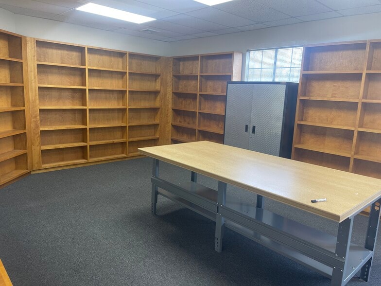 More Photos Of 188 Eagle Rock Ave, Roseland Office For Lease