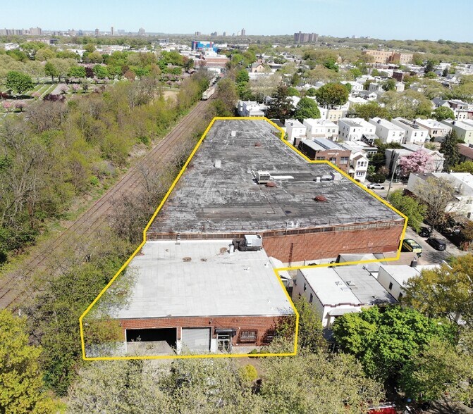 Primary Photo Of 69-07 69th Pl, Glendale Warehouse For Sale