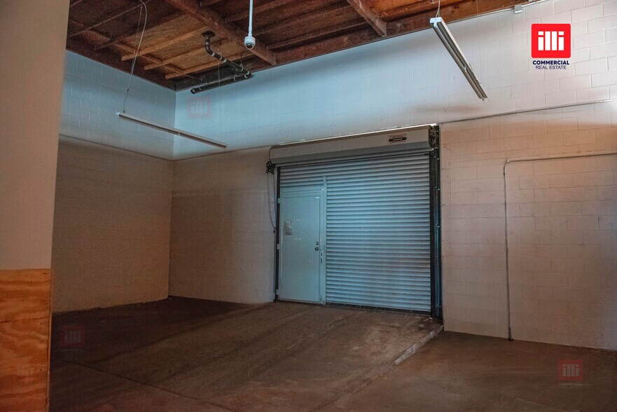 More Photos Of 901 Santa Monica Blvd, Santa Monica Freestanding For Sale