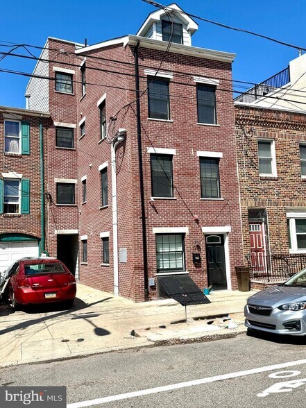 More Photos Of 1014 E Moyamensing Ave, Philadelphia Multifamily For Sale